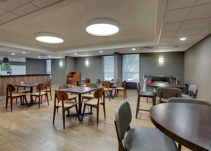 Drury Inn & Suites Charlotte University Place